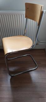 Ahrend bijzettafeltje en stoel als gispen, Huis en Inrichting, Stoelen, Ophalen, Gebruikt, Eén