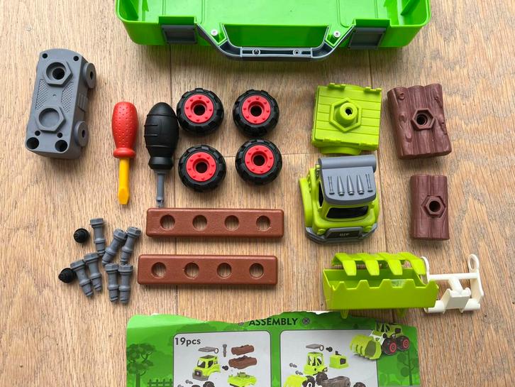 Bouwset auto mett gereedschap in koffer (compleet), Kinderen en Baby's, Speelgoed | Bouwstenen, Zo goed als nieuw, Overige merken