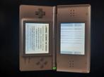 Nintendo DS Lite - roze, Spelcomputers en Games, Spelcomputers | Nintendo DS, Ophalen of Verzenden, Gebruikt, Zilver, DS Lite