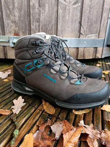 Lowa Wandelschoenen Maat 41 beschikbaar voor biedingen