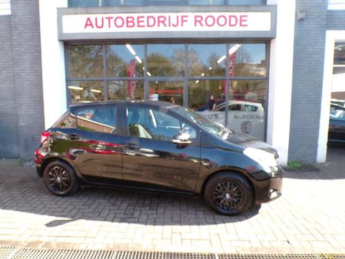 Toyota Yaris 1.0 VVT-i 5-Drs Black Line AIRCO! (bj 2013), Auto's, Toyota, Te koop, Yaris, ABS, Airbags, Airconditioning, Alarm