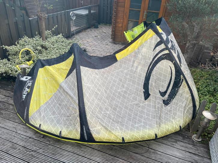Switchblade 9mtr kite incl. bar, Watersport en Boten, Kitesurfen, Gebruikt, Kite, 9 m², Geen board, Ophalen