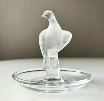 Lalique ringschaal Duif beschikbaar voor biedingen