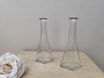 Twee glazen vaasjes, aparte vorm, Huis en Inrichting, Overige kleuren, Verzenden, Minder dan 50 cm, Glas