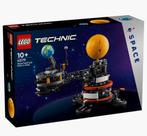 LEGO Technic Planeet Aarde en Maan in een baan (42179), Ophalen of Verzenden, Zo goed als nieuw, Complete set, Lego