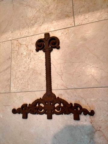 Originele gietijzeren levensboom  beschikbaar voor biedingen