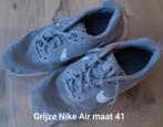 Grijze nike Air maat 41, Kleding | Heren, Schoenen, Gedragen, Ophalen of Verzenden, Sneakers of Gympen, Nike