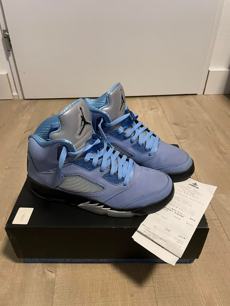 Jordan 5 university blue maat 43, Kleding | Heren, Schoenen, Blauw, Nieuw, Ophalen of Verzenden, Sneakers of Gympen