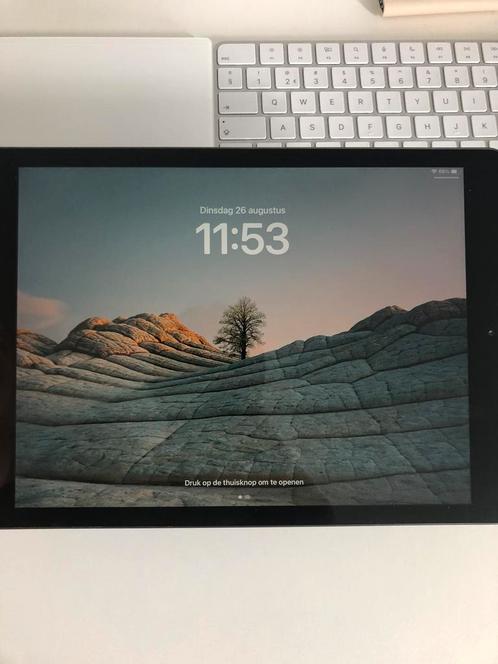 Ipad 8 (2020) — uitstekende staat, Computers en Software, Apple iPads, Zo goed als nieuw, Apple iPad, Wi-Fi, 10 inch, 32 GB, Grijs