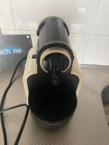 Nespresso koffie machine apparaat koffiemachine magimix m100 beschikbaar voor biedingen