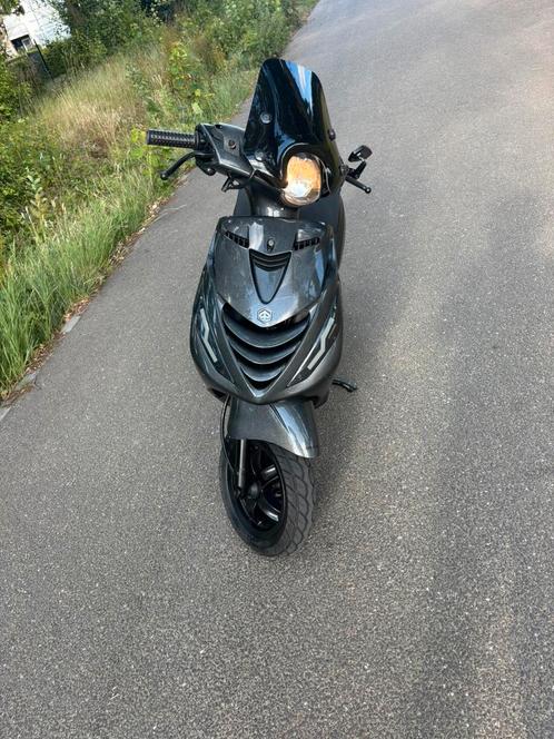 Zip 50cc 4 takt 900€ vandaag ophalen!, Fietsen en Brommers, Scooters | Piaggio, Gebruikt, Zip, Ophalen