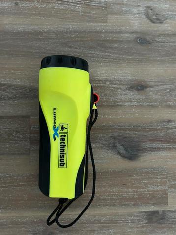 Duik lamp beschikbaar voor biedingen