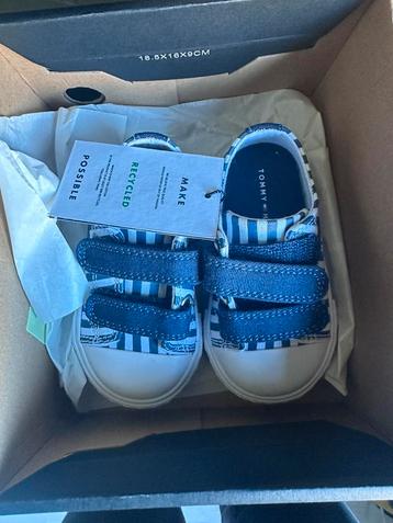 Tommy Hilfiger sneakers beschikbaar voor biedingen