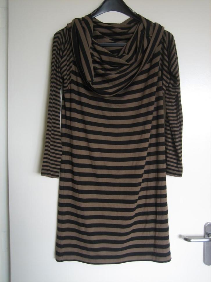 Mooi gestreept jurkje / tuniek ISABEL DE PEDRO 42 snazzeys, Kleding | Dames, Jurken, Nieuw, Maat 42/44 (L), Zwart, Knielengte