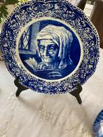 Vintage Delfts Blauw Bord met Lezende Vrouw, Antiek en Kunst, Antiek | Wandborden en Tegels, Ophalen of Verzenden