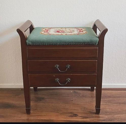 mid century klepbankje/ piano kruk, Huis en Inrichting, Kasten | Ladekasten, Gebruikt, Minder dan 100 cm, 25 tot 50 cm, Ophalen