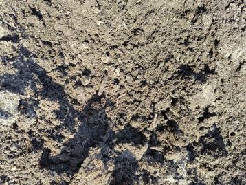 Gratis compost van paardenmest  beschikbaar voor biedingen