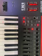 Roland fantom 06, Muziek en Instrumenten, Ophalen, Zo goed als nieuw