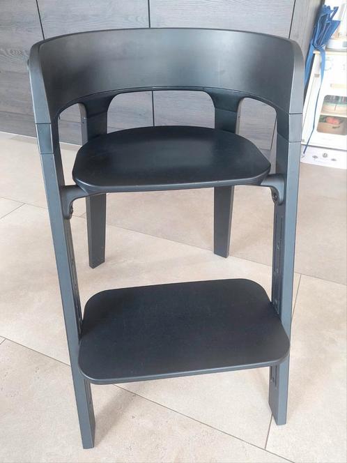 Kinderstoel Stokke Steps zwart met babyset, Kinderen en Baby's, Kinderstoelen, Zo goed als nieuw, Meegroeistoel, Ophalen