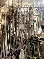 Zeer grote collectie antieke gereedschappen / oud ijzer, Antiek en Kunst, Antiek | Gereedschap en Instrumenten, Ophalen