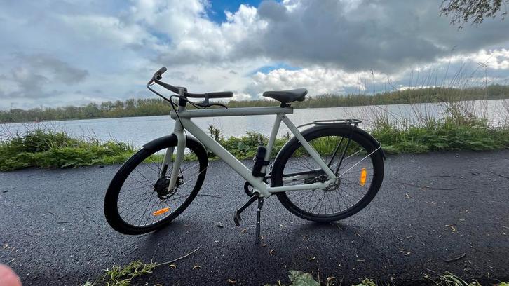 Vanmoof S2 - Goede staat!, Fietsen en Brommers, Elektrische fietsen, Gebruikt, Vanmoof, 55 tot 59 cm, 50 km per accu of meer, Ophalen of Verzenden