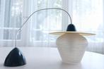 Hanglamp, bewerkt glas, gele metalen kap, vintage, jaren 60, Vintage, Ophalen of Verzenden, Zo goed als nieuw, Glas