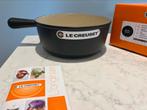 Nieuwe Le Creuset Caquelon 24 cm met doos, Huis en Inrichting, Keuken | Potten en Pannen, Gietijzer, Nieuw, Ophalen of Verzenden