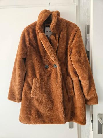 € 40,->> Steve Madden winterjas maat L beschikbaar voor biedingen
