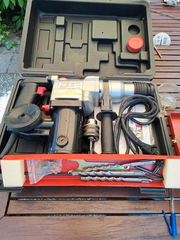 4 perfect werkende BOORHAMER/KLOPBOOR/BOORMACHINE'S... beschikbaar voor biedingen