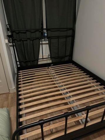 IKEA metalen bedframe 160x200 – bijna nieuw - afbeelding 1