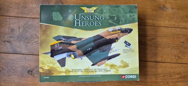 Diecast modellen F4 Phantom en F104 Starfighter - 1/72, Verzamelen, Luchtvaart en Vliegtuigspotten, Zo goed als nieuw, Schaalmodel