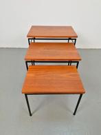 Vintage teak nesting mimiset bijzettafel C Braakman Pastoe, Huis en Inrichting, 45 tot 60 cm, Minder dan 55 cm, N, Metaal of Aluminium