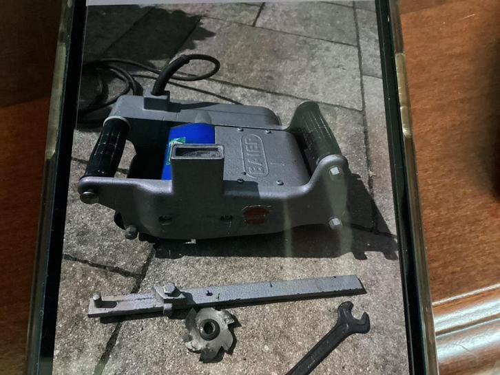 Sleuvenzaagmachine Baier - Gebruikt, Doe-het-zelf en Verbouw, Gereedschap | Overige machines, Gebruikt, Ophalen of Verzenden