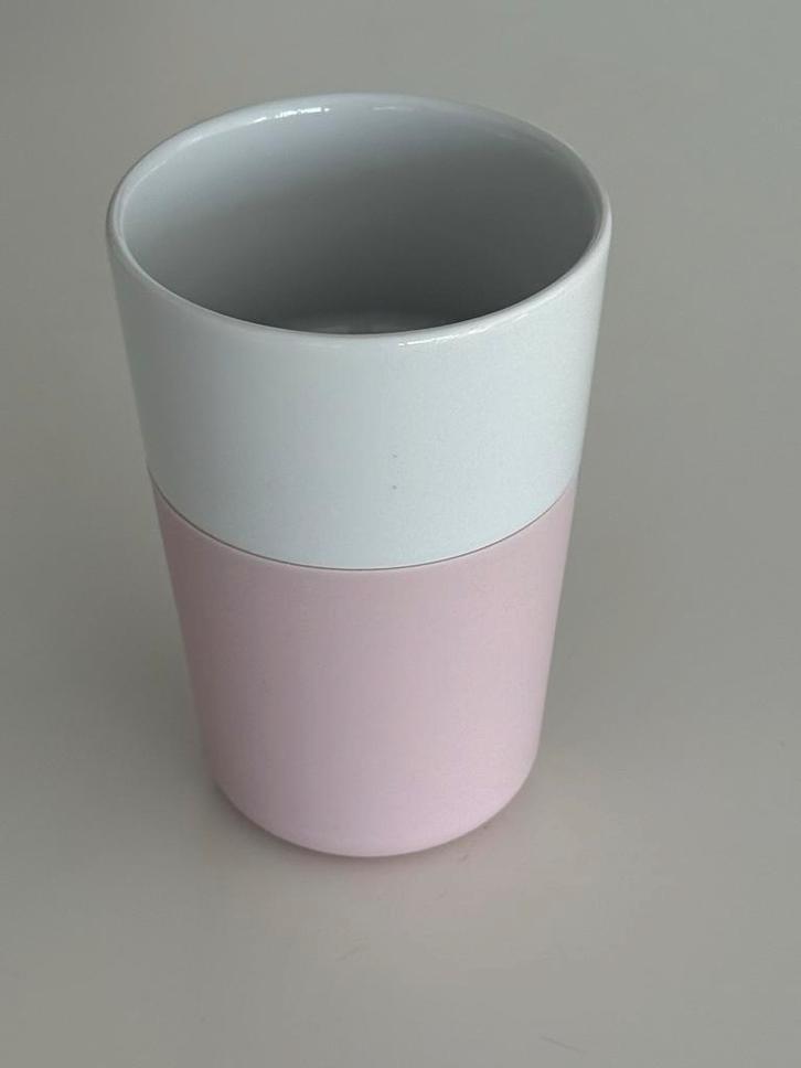Eva Solo Café Latte Mok - Roze Siliconen Grip, Huis en Inrichting, Keuken | Servies, Zo goed als nieuw, Kop(pen) en/of Schotel(s)