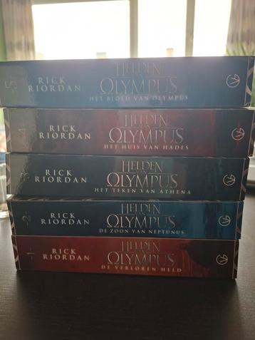 Boeken - Rick Riordan - Helden van Olympus - Complete Serie beschikbaar voor biedingen