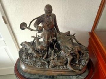 Antiek bronzen beeld Jachttafereel ( DELABRIERRE) beschikbaar voor biedingen