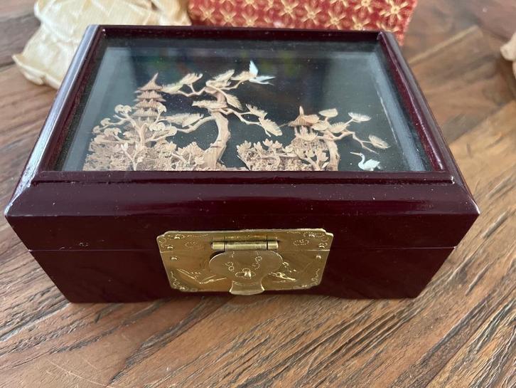 Chinees diorama sieradenkist chinese juwelen kist box, Antiek en Kunst, Kunst | Niet-Westerse kunst, Ophalen of Verzenden