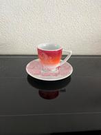 Te koop: Nespresso kop en schotel, Huis en Inrichting, Keuken | Servies, Ophalen, Zo goed als nieuw, Overige stijlen, Kop(pen) en/of Schotel(s)