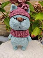 Gehaakte knuffel “Kattenvriendje in muts”, Hobby en Vrije tijd, Breien en Haken, Ophalen of Verzenden, Zo goed als nieuw, Haken