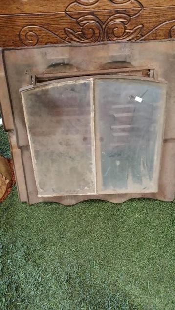 Ijzeren dakraam beschikbaar voor biedingen