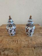 Twee Makkum Kaststel Vazen, Ophalen of Verzenden