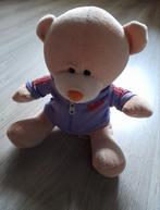 Beertje met adidas jasje knuffelbeer pluche beer knuffel, Ophalen of Verzenden, Zo goed als nieuw, Beer