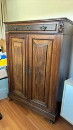 Antieke oude Franse kast met planken, Antiek en Kunst, Antiek | Meubels | Kasten, Ophalen