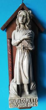 Maria Goretti, Heilige. Polychroom gips. 1951. Sign., Verzamelen, Ophalen, Zo goed als nieuw, Beeld(je), Christendom | Katholiek
