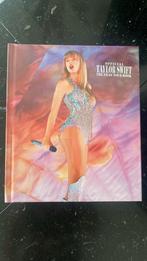 TAYLOR SWIFT ERAS TOUR BOOK, Cd's en Dvd's, Ophalen of Verzenden, 2000 tot heden, Zo goed als nieuw