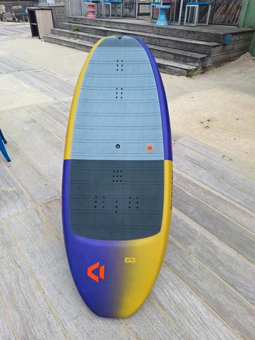 Duotone Sky Style SLS TE carbon wing board beschikbaar voor biedingen