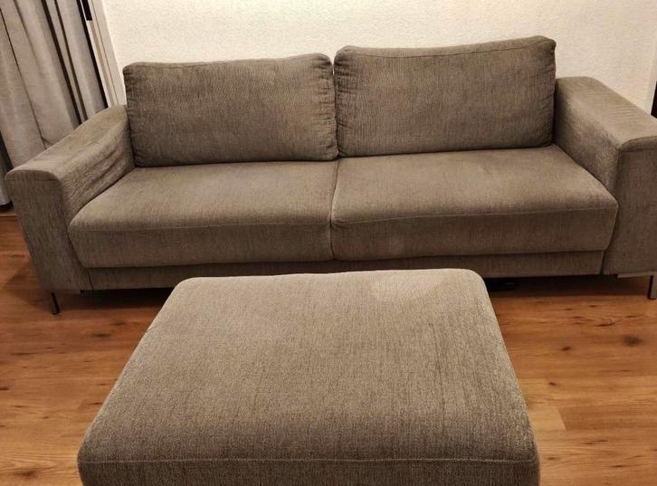 Gratis 2.5-zits bank + poef, Huis en Inrichting, Banken | Bankstellen, Gebruikt, Rechte bank, Tweepersoons, 200 tot 250 cm, 75 tot 100 cm