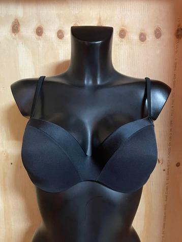 Chantelle t shirt bh 85b model 3316 kan strapless beschikbaar voor biedingen