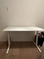 Grote witte bureau, Huis en Inrichting, Ophalen, Zo goed als nieuw