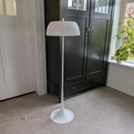 Retro lamp wit metaal trompet trompetvormige voet Eglo Ryan, Ophalen, Gebruikt, Metaal, Minder dan 100 cm